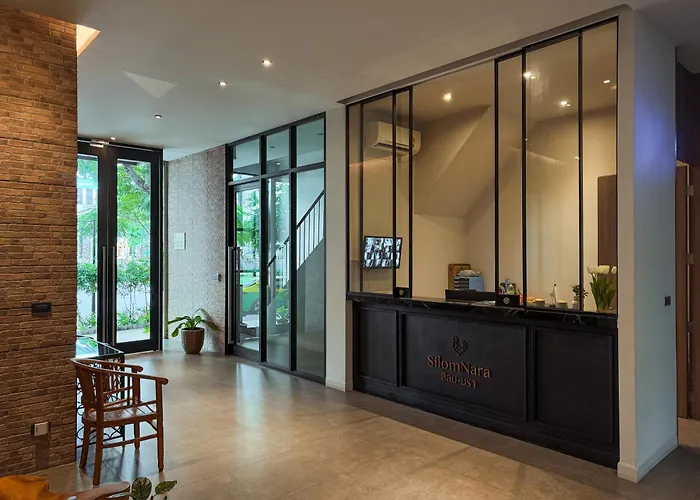 Silom Nara
