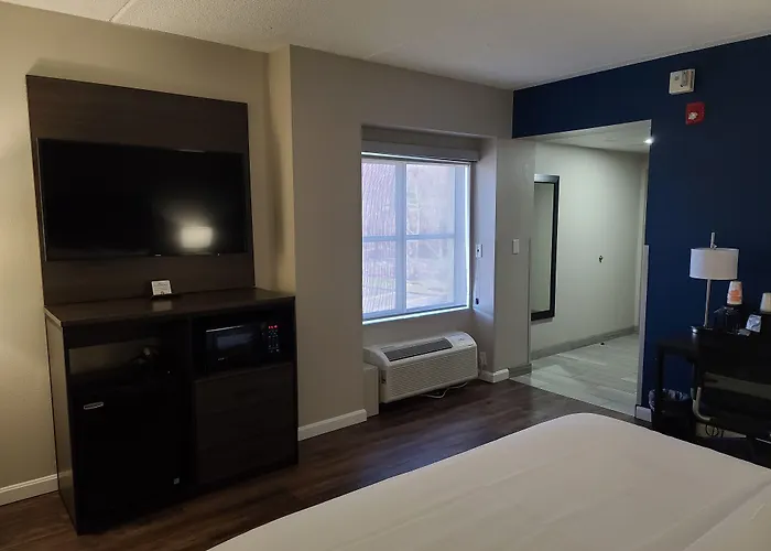 Comfort Inn Boston Milford