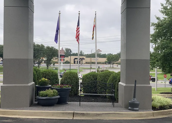 Chesapeake Inn And Suites Lexington Park Patuxent River Naval Air Station California