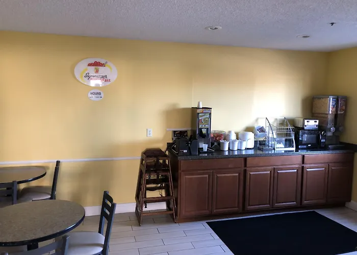 Super 8 By Wyndham Florence