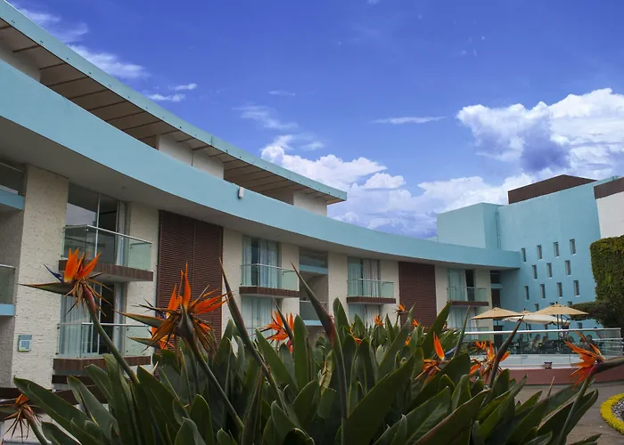 Country Hotel & Suites
