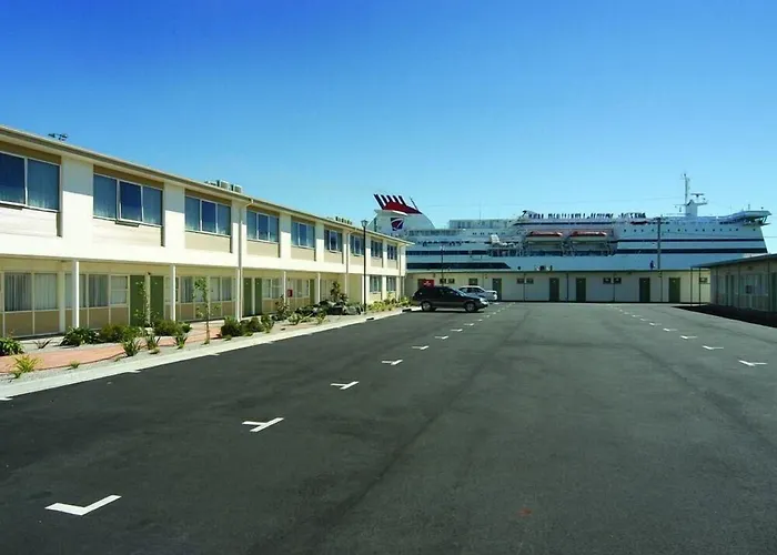 Edgewater Hotel