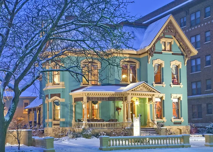 Kalamazoo House Bed & Breakfast