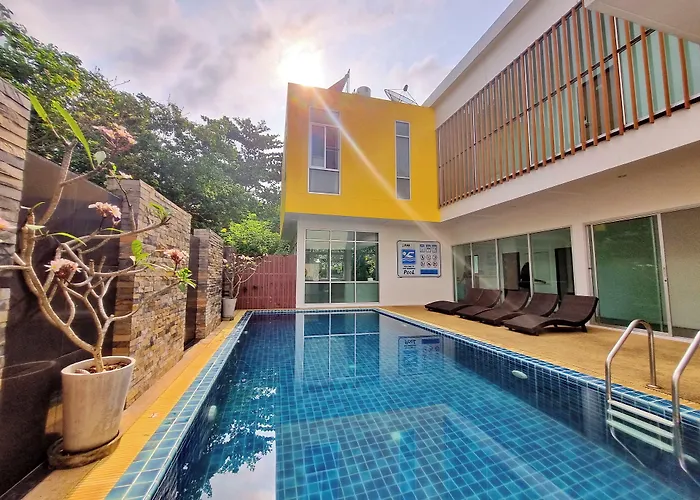 Mar24 Koh Tao Hotel