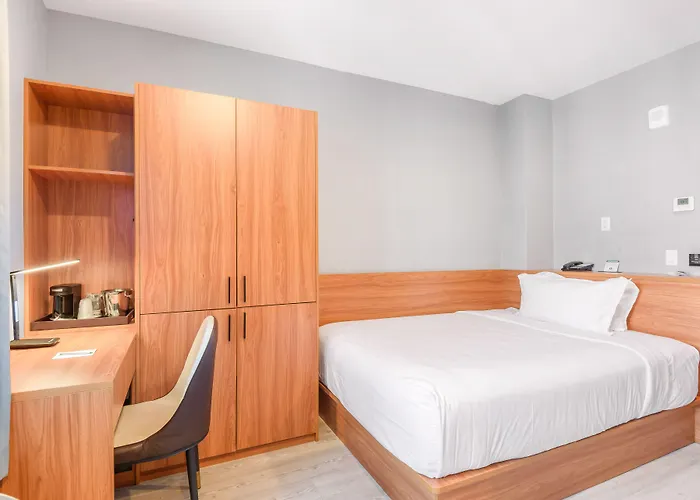 Liberty View Brooklyn Hotel