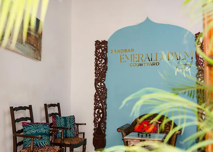 Emerald Palm Courtyard Hotel