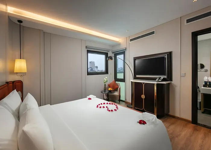 Le Premier Hotel & Rooftop Bar Hanói