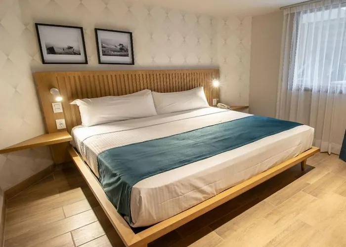 Oliva Plaza Hotel