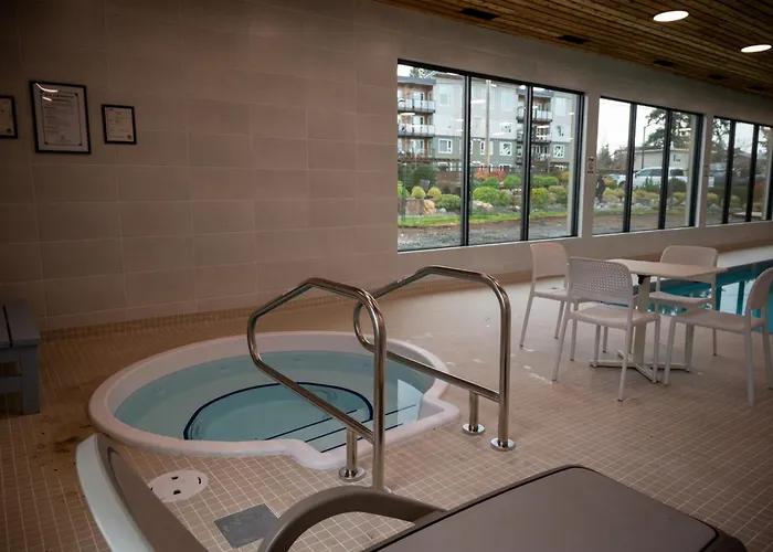 Bayside Oceanfront Resort Parksville