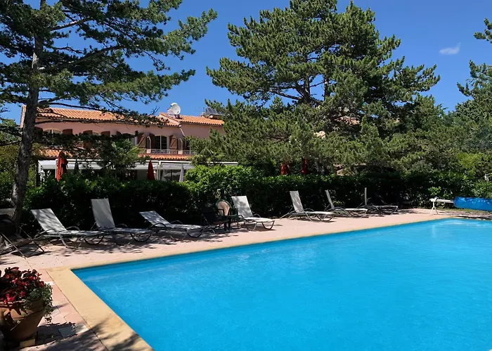 Hotel lou pèbre d'aï à Plan d'Aups