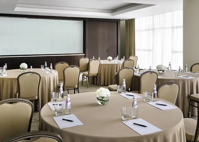 Moevenpick Hotel Jumeirah Lakes Towers Dubaï