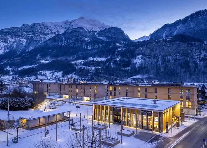 Hotel Sherlock Holmes & Khana Restaurant "Nur 200 M Zur Gondelbahn Hasliberg"