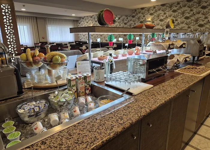 Hotel Feira Pedra Bela
