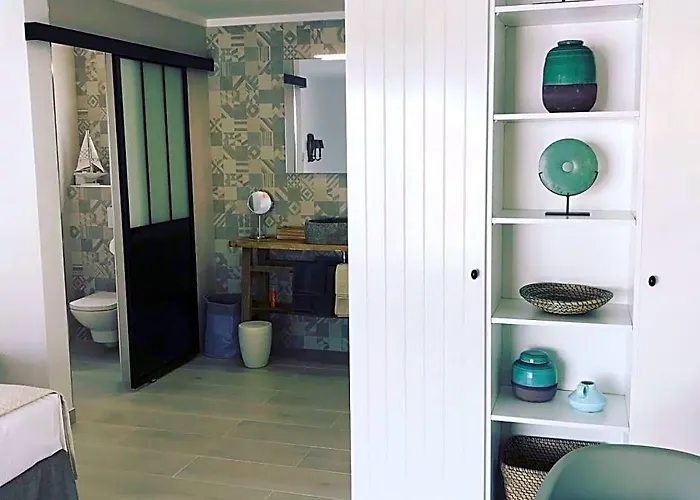 Finca Pura, Clothing Optional Guestrooms