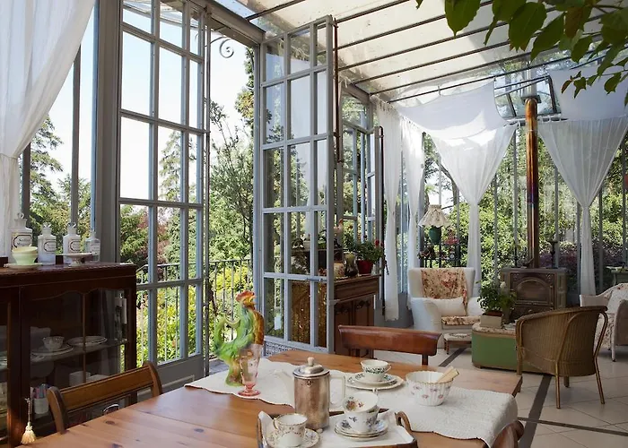 La Pluie De Roses Bed and Breakfast Giverny