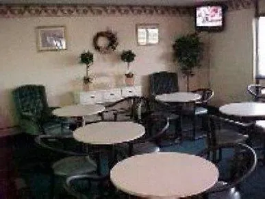 Klopfenstein Inn And Suites Fort Wayne