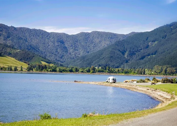 The Red Shed, Anakiwa Hotel Picton