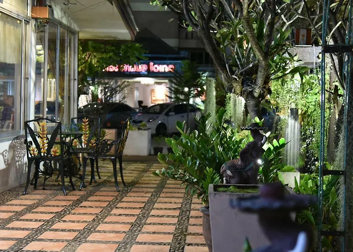 The Canal Hotel